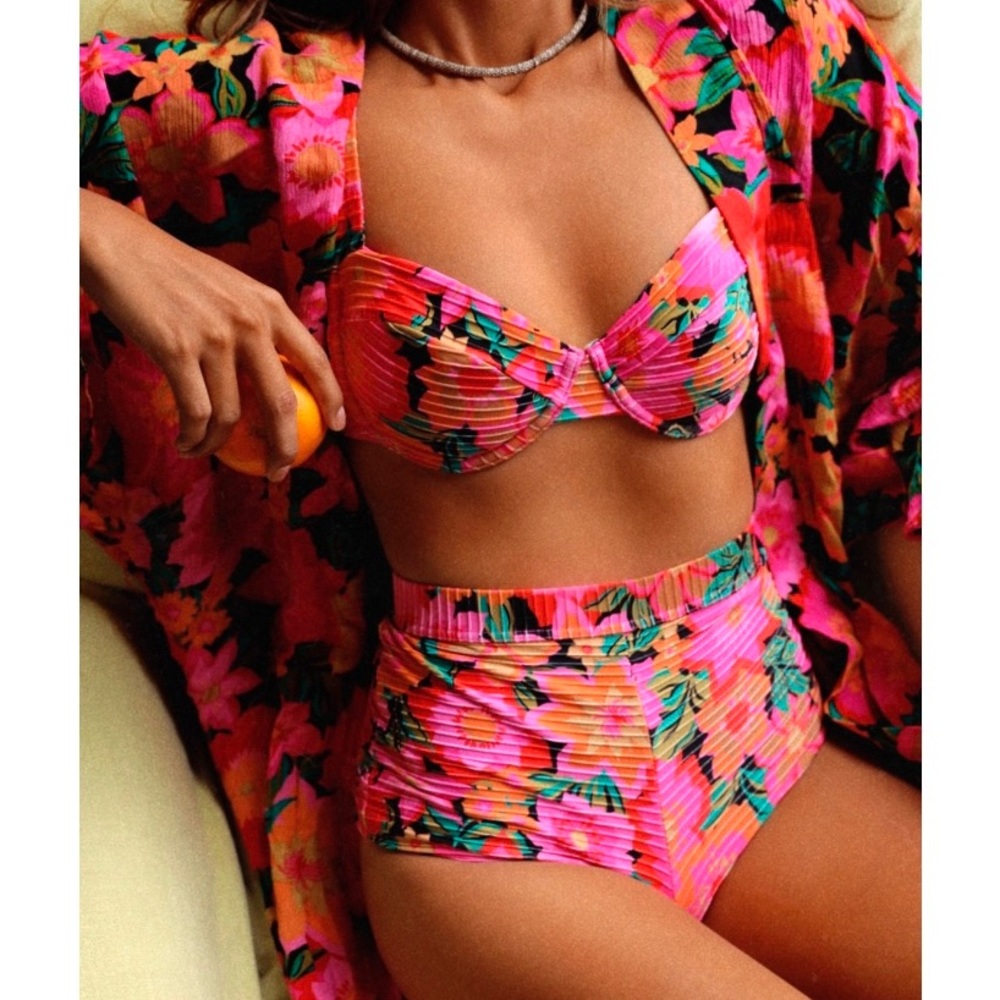 🔥BILLABONG - FEEL THE GROOVE AVALON UNDERWIRE BIKINI SET🔥